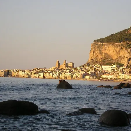 Casa Vacanza Sara Cefalu